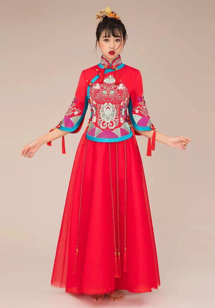 最适合穿中式嫁衣,新款秀禾服新娘礼服中式嫁衣