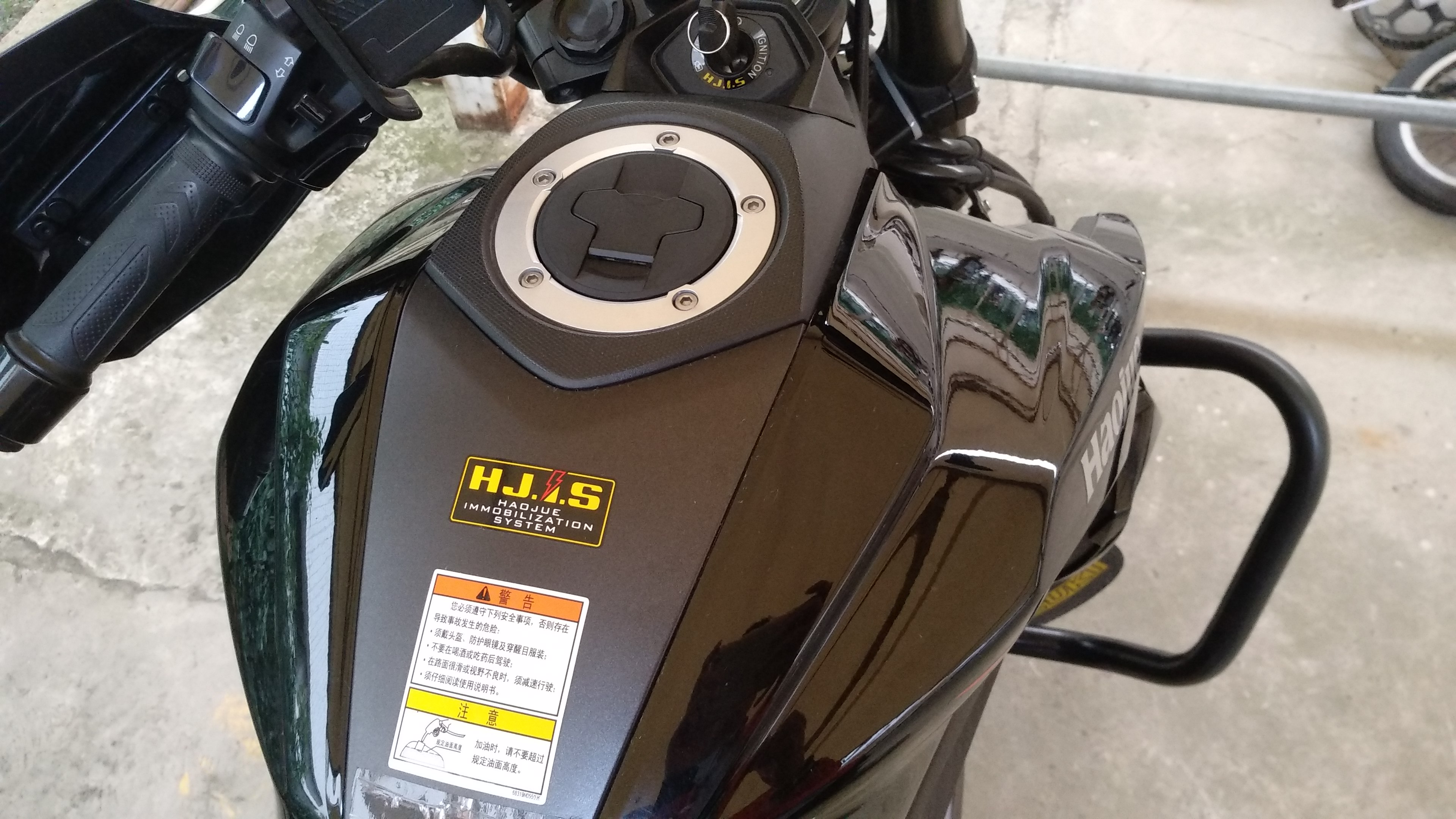 豪爵dr160百公里油耗多少,豪爵dr160街车多少钱一公里