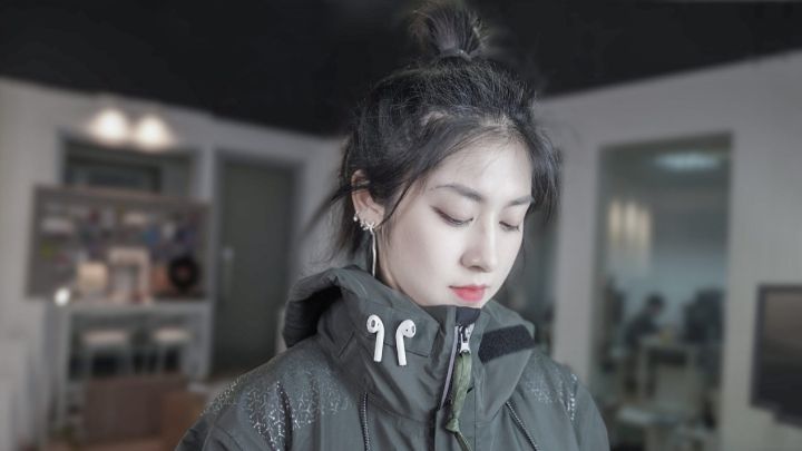 科技服男,科技男服