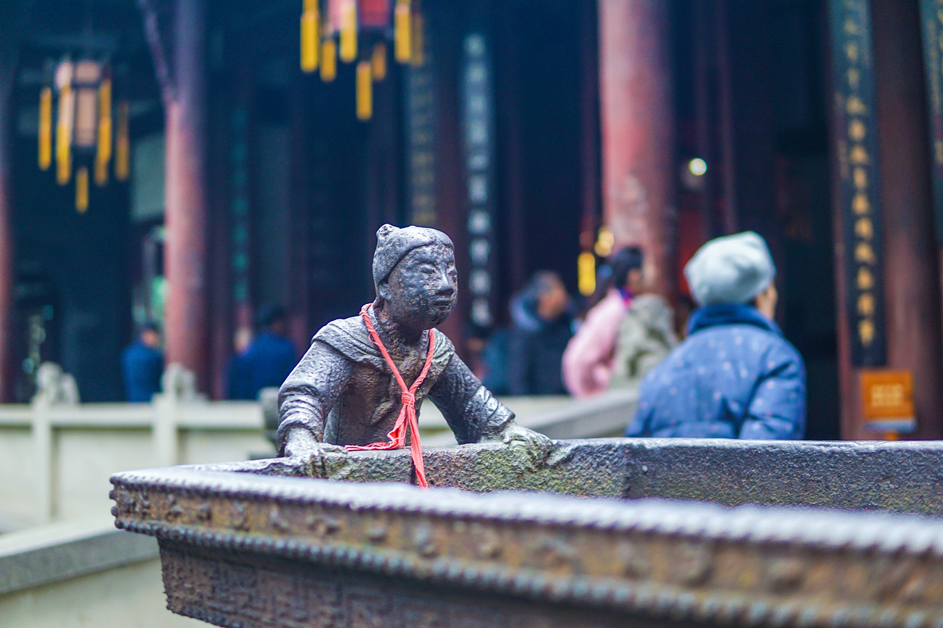 成都旅游最值得去的3个景点，武侯祠看历史，锦里宽窄巷子吃到撑