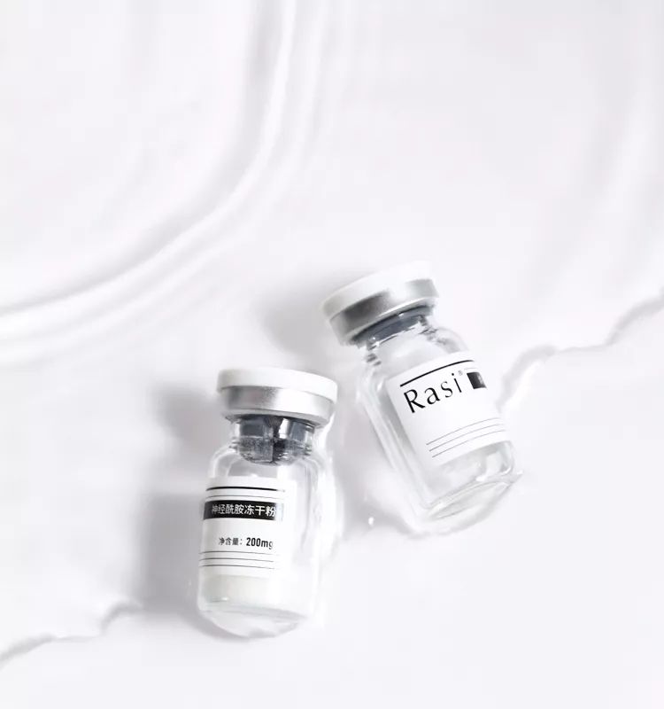 美容精们看过来！肌肤发光已经OUT了？现在流行美到带电