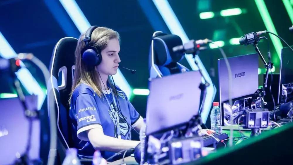 人民电竞·观察丨女性选手的收入低？这个问题传统体育领域也存在