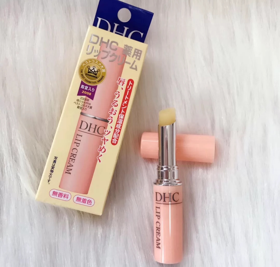 凡士林去死皮唇膏哪款好 (修护晶冻和凡士林润唇膏哪个好)