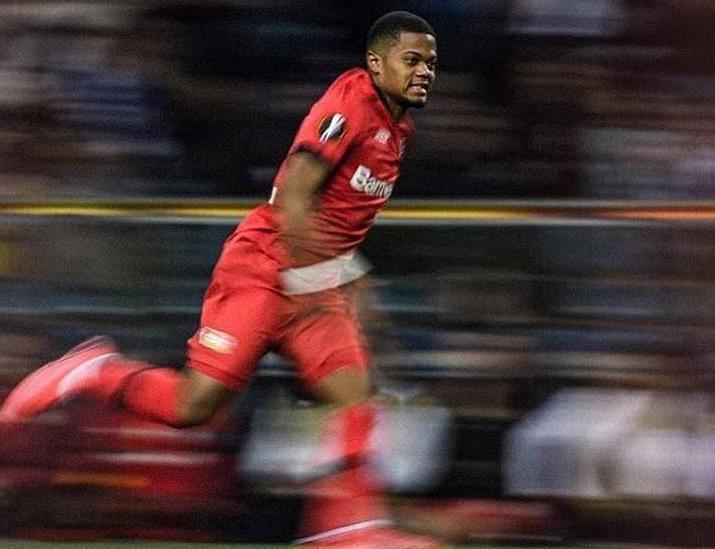 利昂贝利加盟曼城,利昂贝利绝杀曼城