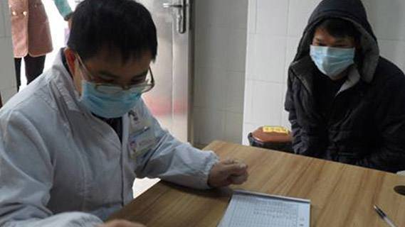 肛门痒越挠越痒可以涂抹派瑞松吗,肛门瘙痒挠起来很舒服是什么原因