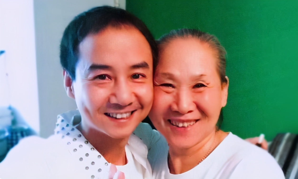 妈妈带女儿走出了抑郁症,带妈妈走出抑郁