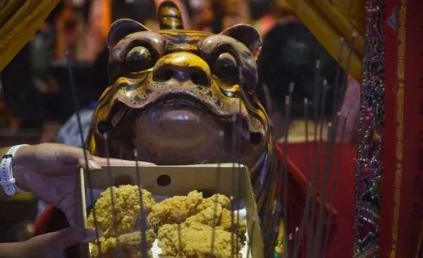 肯德基为什么又贵分量又少,肯德基是以什么出名的