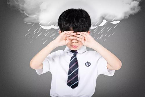 亲子之间吵架孩子怎么办,教育孩子的夫妻吵架怎么解决