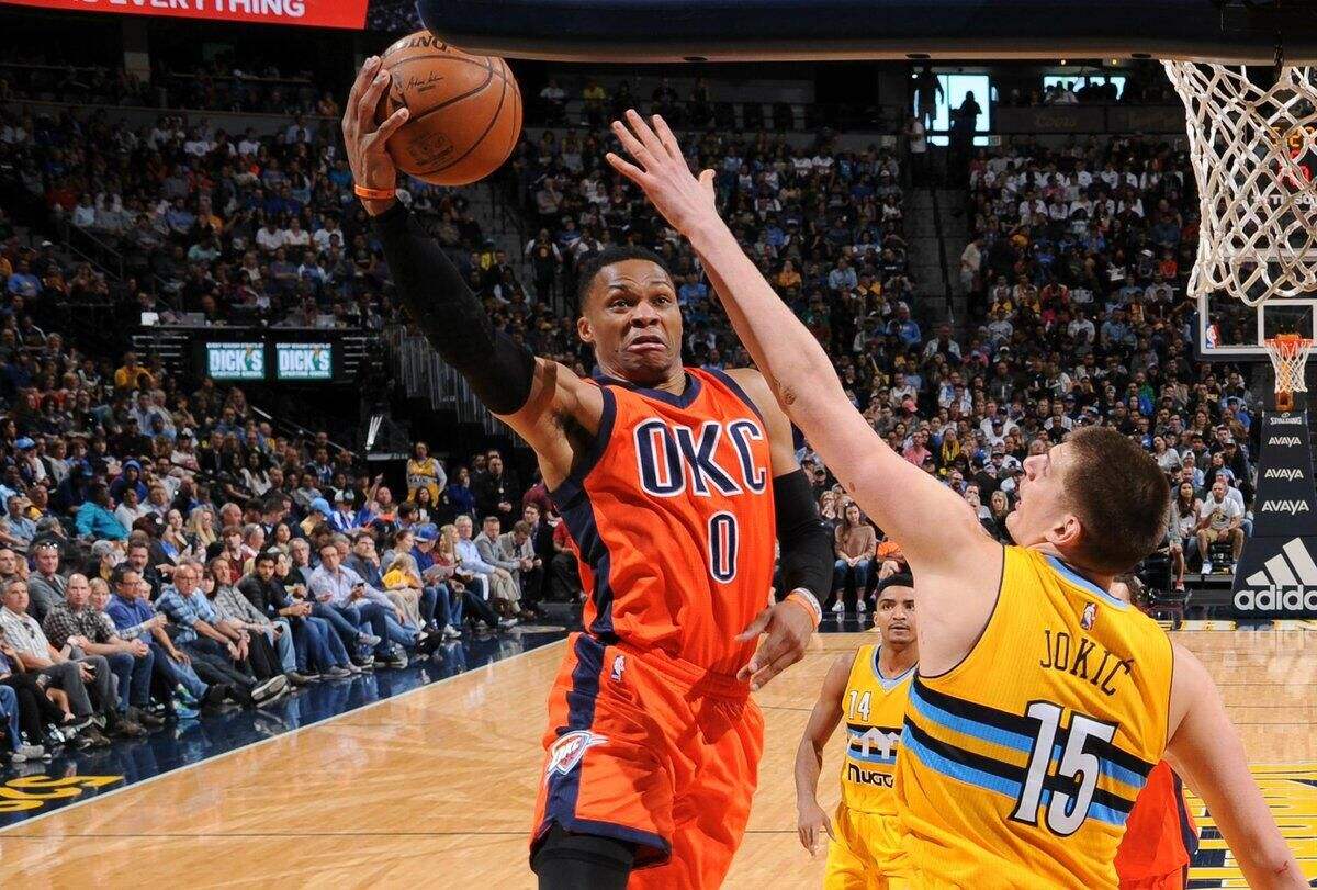 单场比赛进20个球有多难？乔丹27次，科比仅8次，现役有2人做到