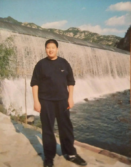 杨幂魏大勋同款鞋,魏大勋杨幂同款鞋