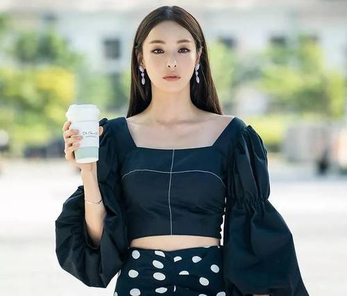 肩宽穿什么都显“壮”？那是你不会搭！这份穿搭指南你会很需要