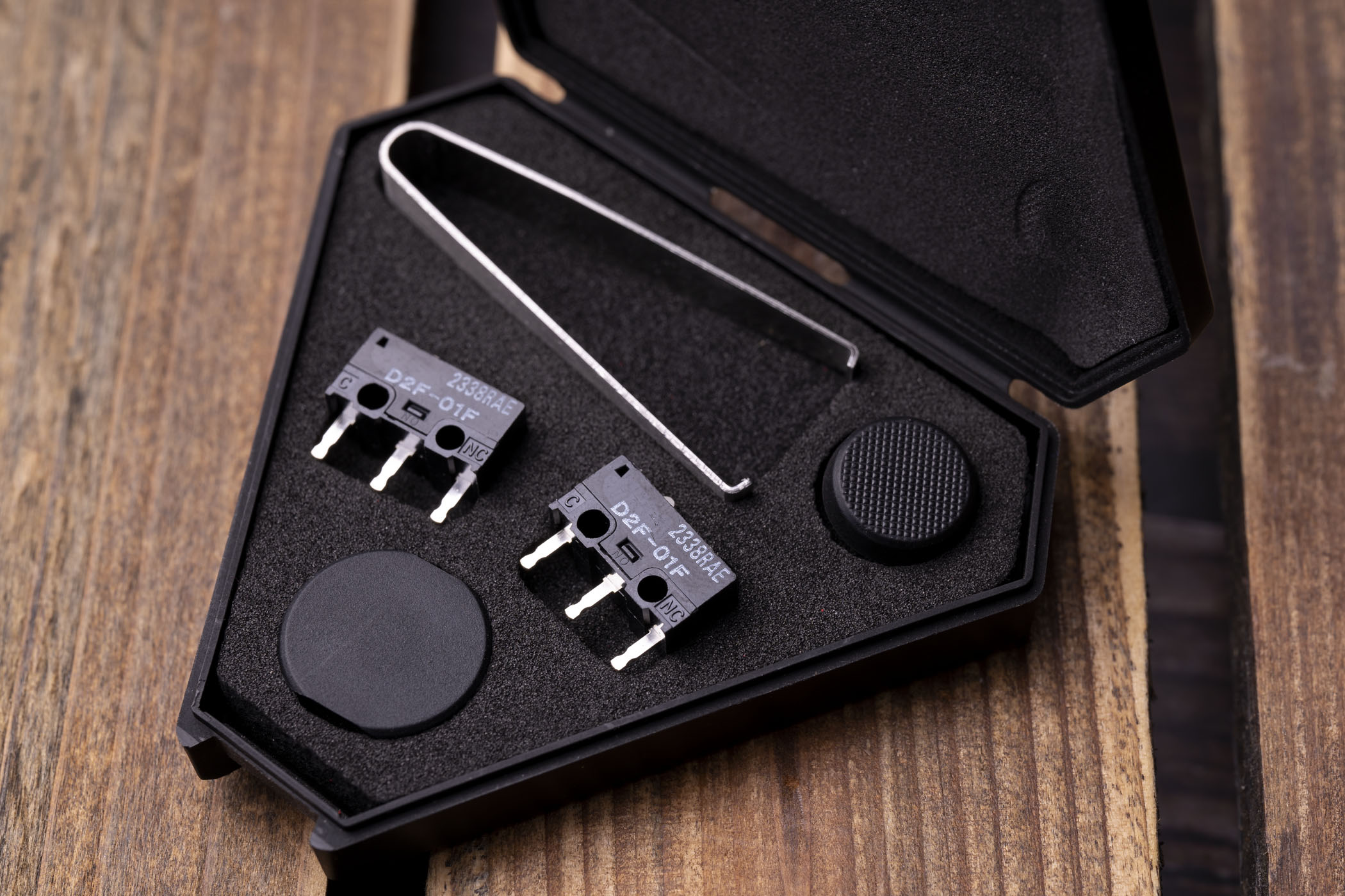 华硕rog魔刃鼠标,华硕rog月刃鼠标测评