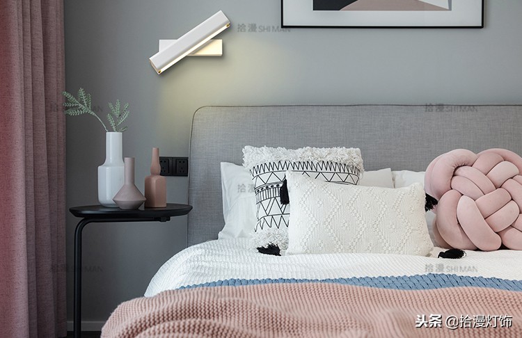 壁灯金属质感,极简质感壁灯高级氛围感