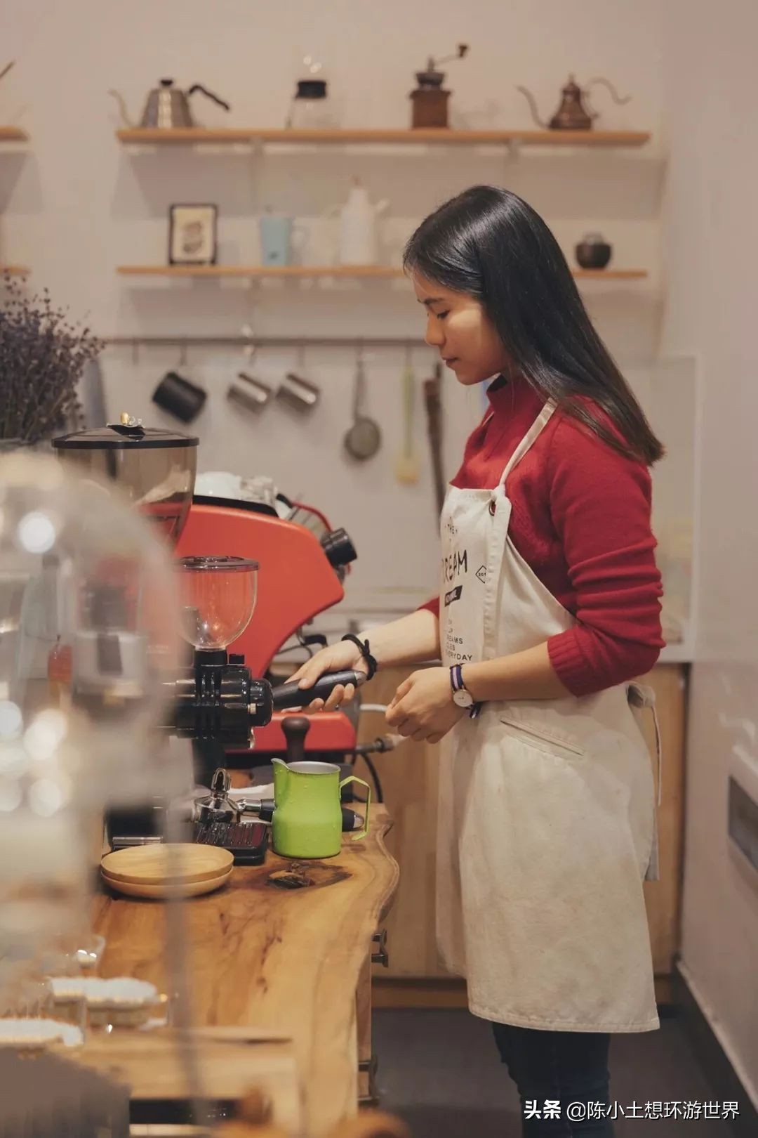 情侣环游中国买咖啡,90后情侣旅行卖咖啡