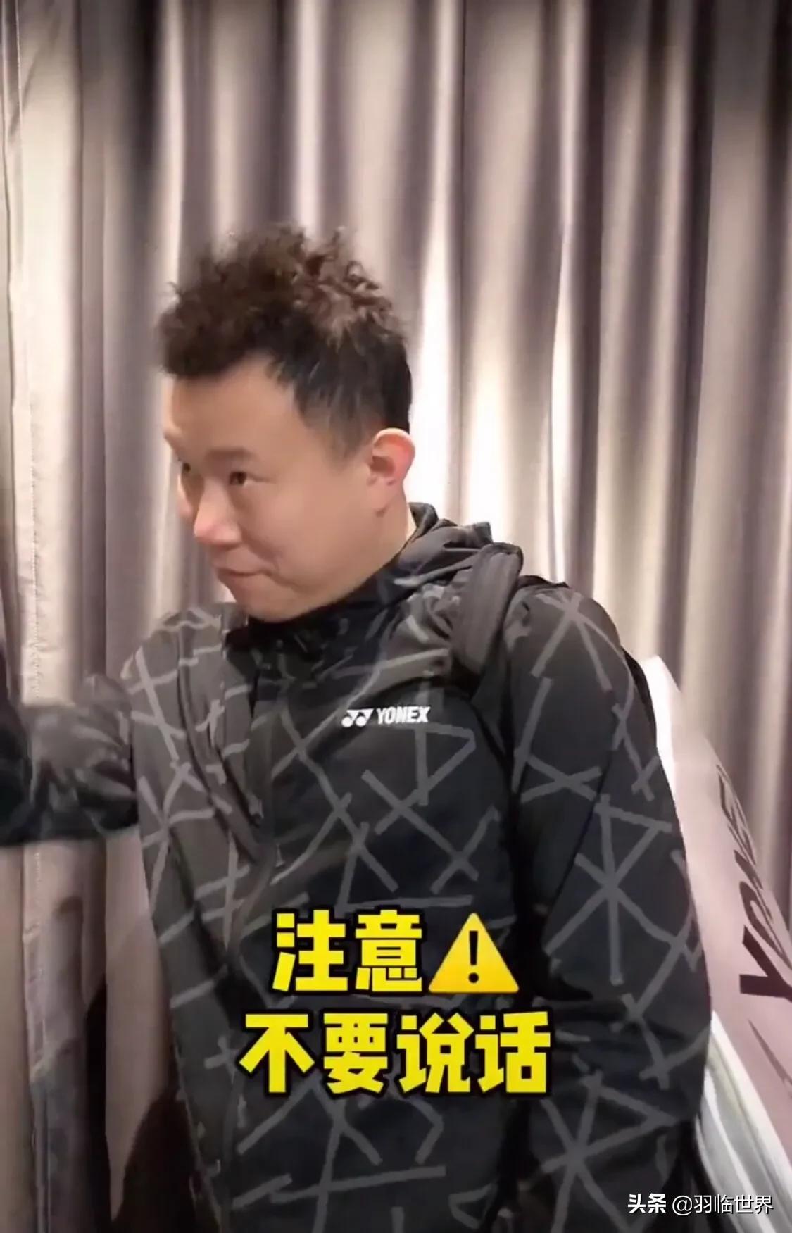 强哥教你如何在羽毛球场上装B