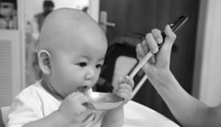 小宝宝咳嗽吃啥药最好,宝宝咳嗽吃药不见好怎么办