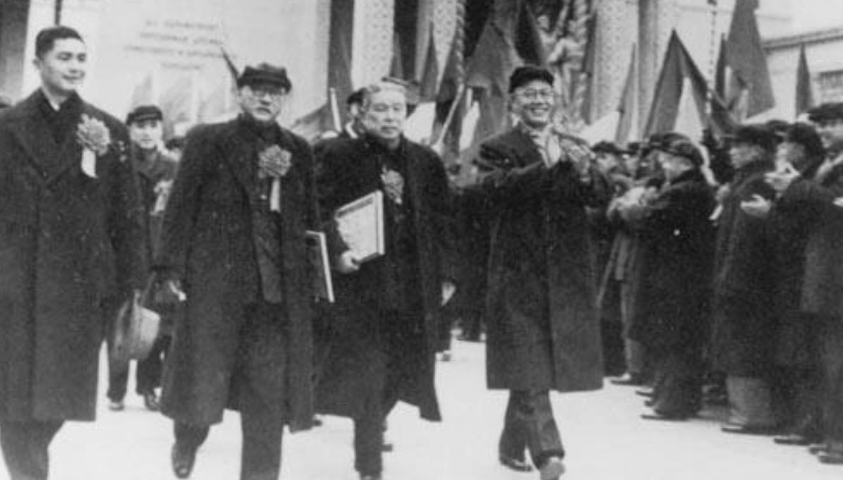 荣氏家族掌舵人荣毅仁，*小平邓**请他出山，毛主席：这是护国大功臣