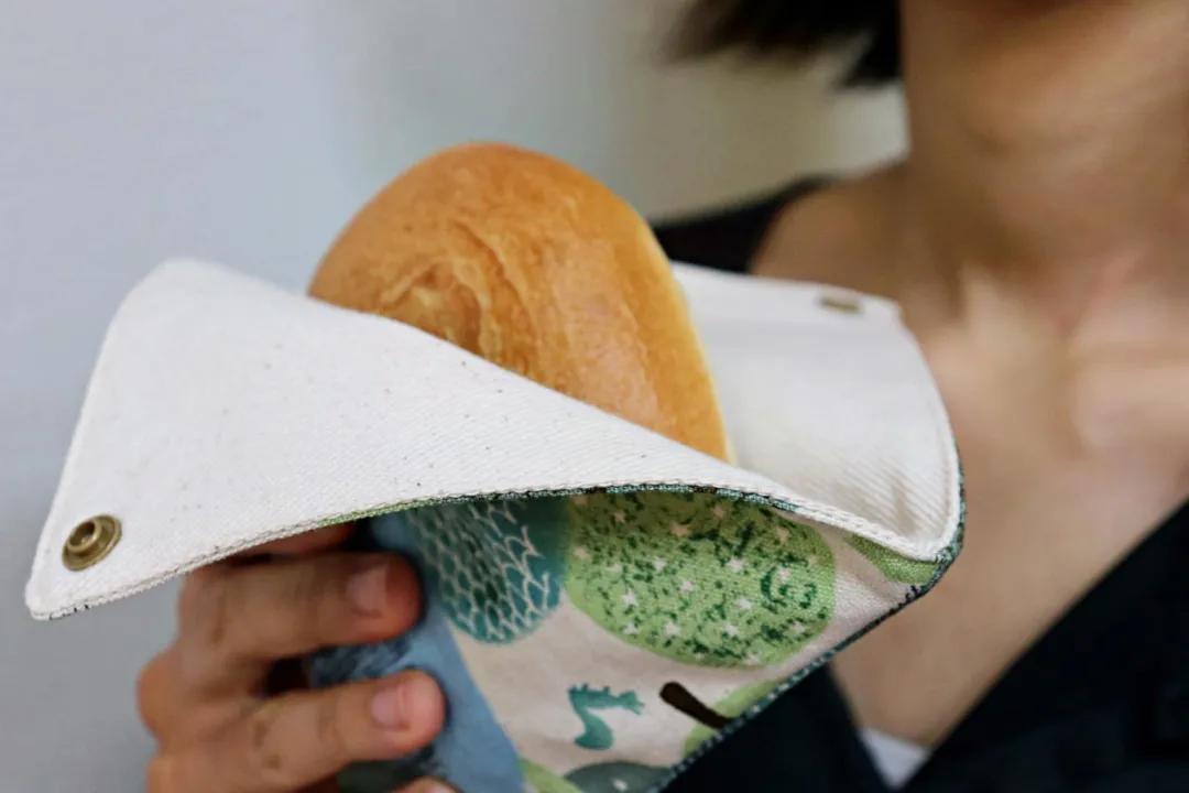 “裸卖”商店:食物都没有包装,想买东西要自己带上容器