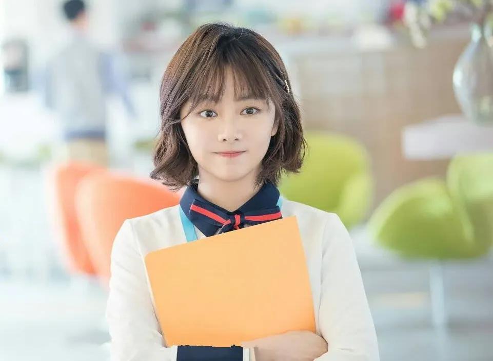 什么长相看着显小,长相甜美要怎么穿才能显成熟