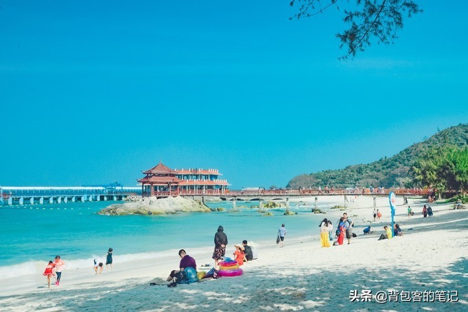 进出景区排队3个小时,岛上物价高上天,这的游客还是多的挤破头