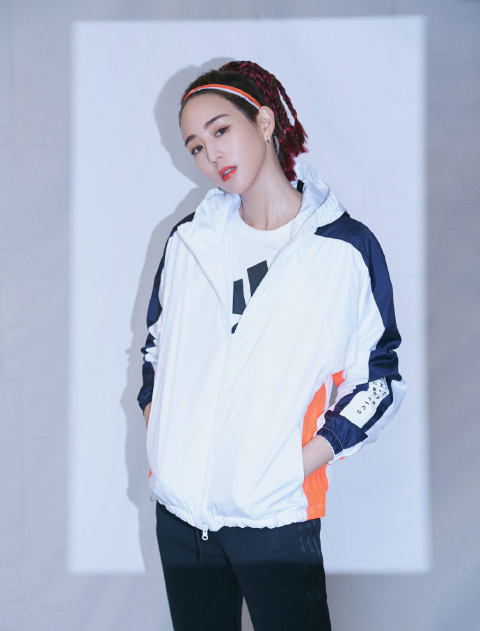 张钧甯运动服,张钧甯穿运动服