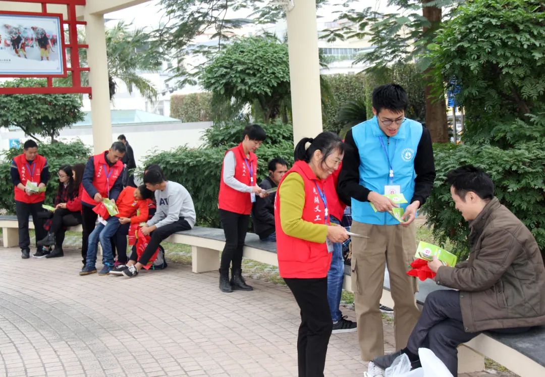 龙华区慢病中心结核病志愿者团队获评全国“最美防痨人”