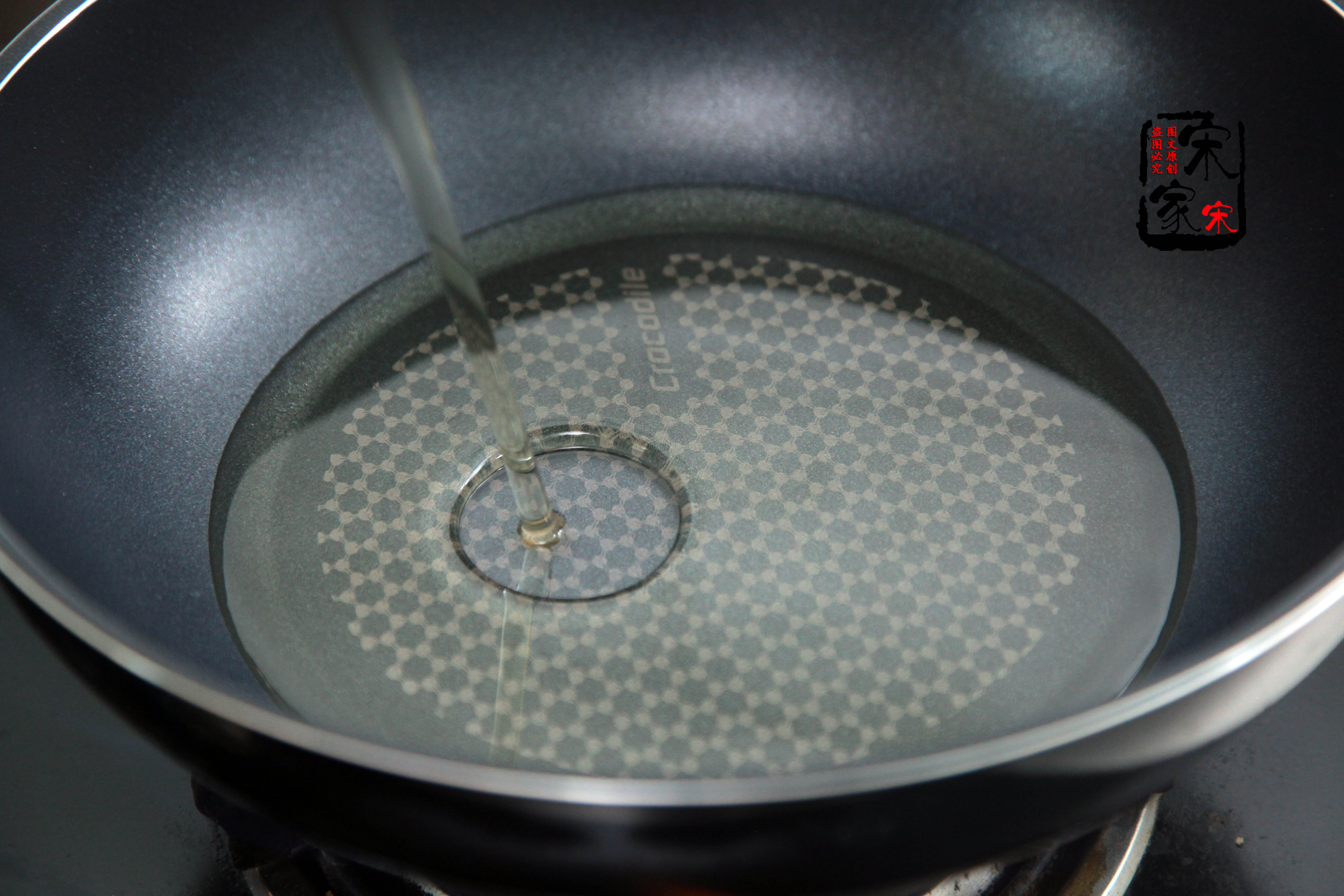 宫爆鸡丁怎么腌鸡肉丁比较嫩,川香鸡丁咋腌制鸡肉