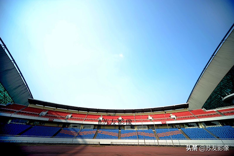 重庆奥体中心体育场地,重庆奥体中心体育场攻略