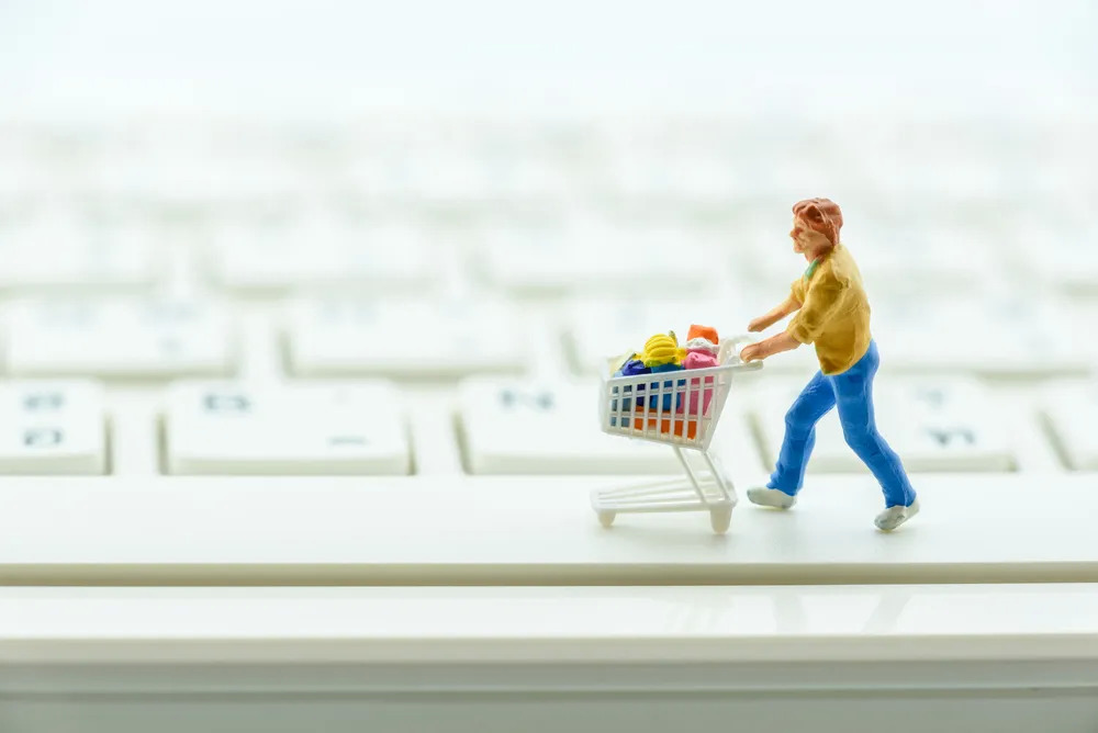 疫情期间全球奢侈品市场,奢侈品市场受冲击