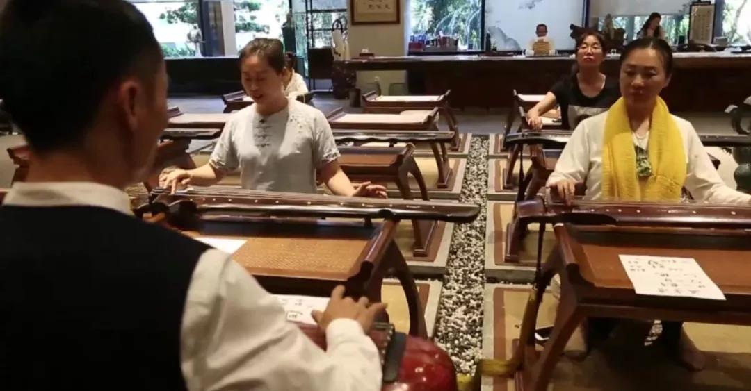 女性做两癌筛查前可以吃饭喝水吗,女性两癌筛查后可以正常工作吗