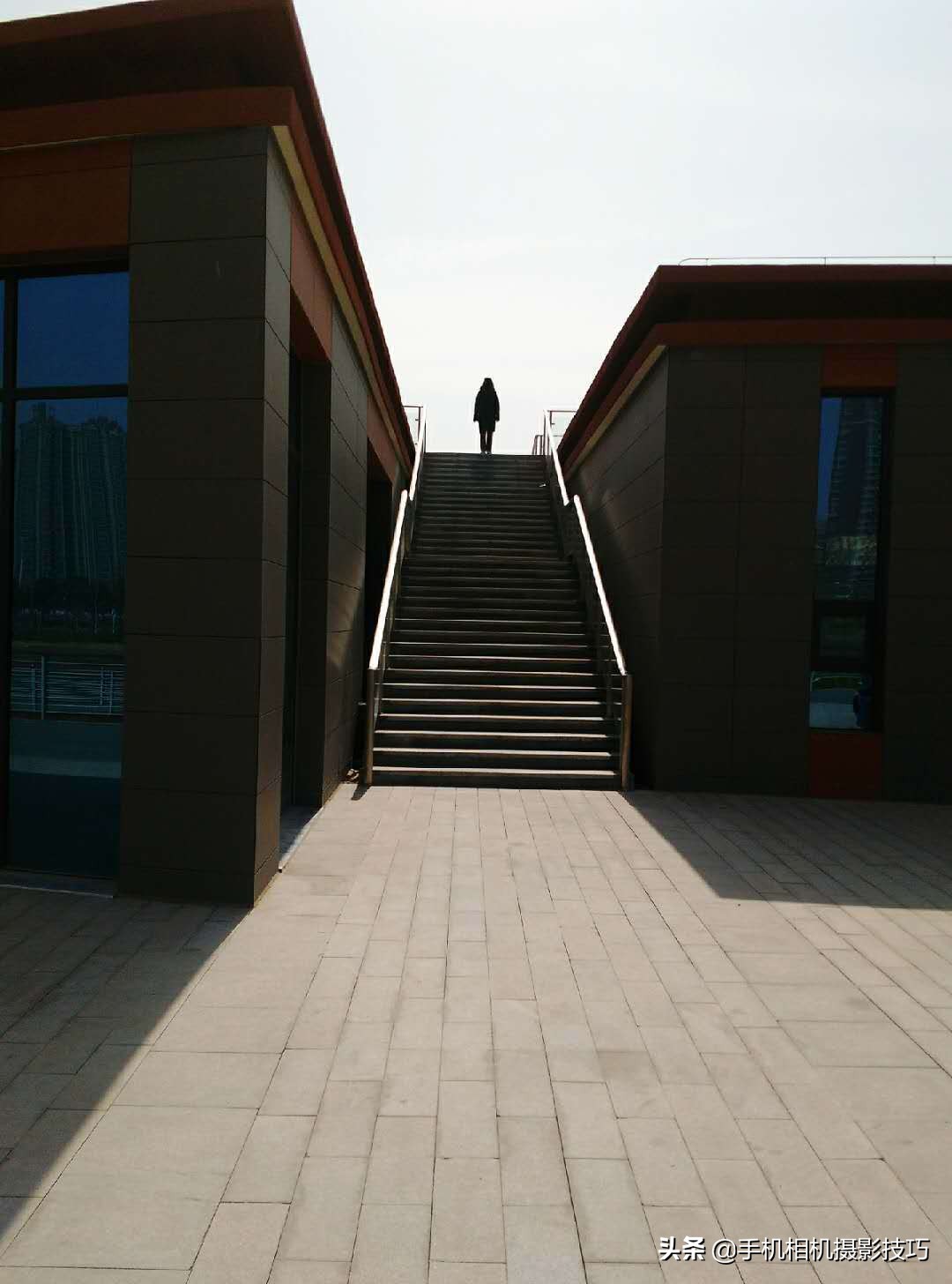 照片偏黄怎么调回正常,怎么把一张偏黄的照片恢复正常