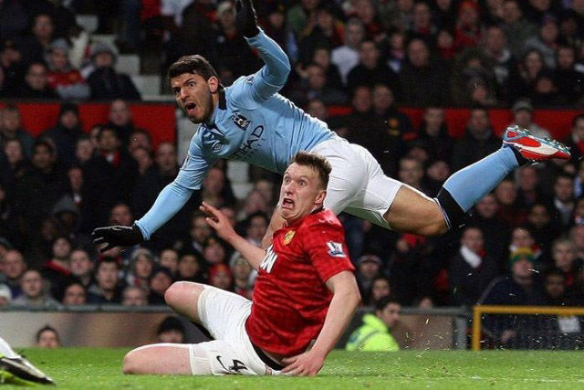 喝水时的搞笑表情包,跑步表情包搞笑图片高清