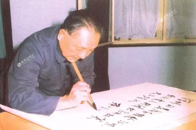 今天他115岁了,*小平邓**人生的40个瞬间