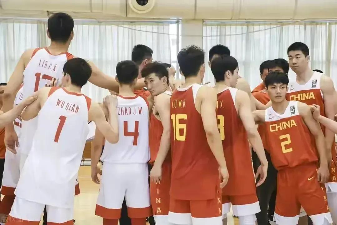 徐杰入选中国男篮，正式引爆巴尔干*药火**桶，球迷狂批杜锋自私自利