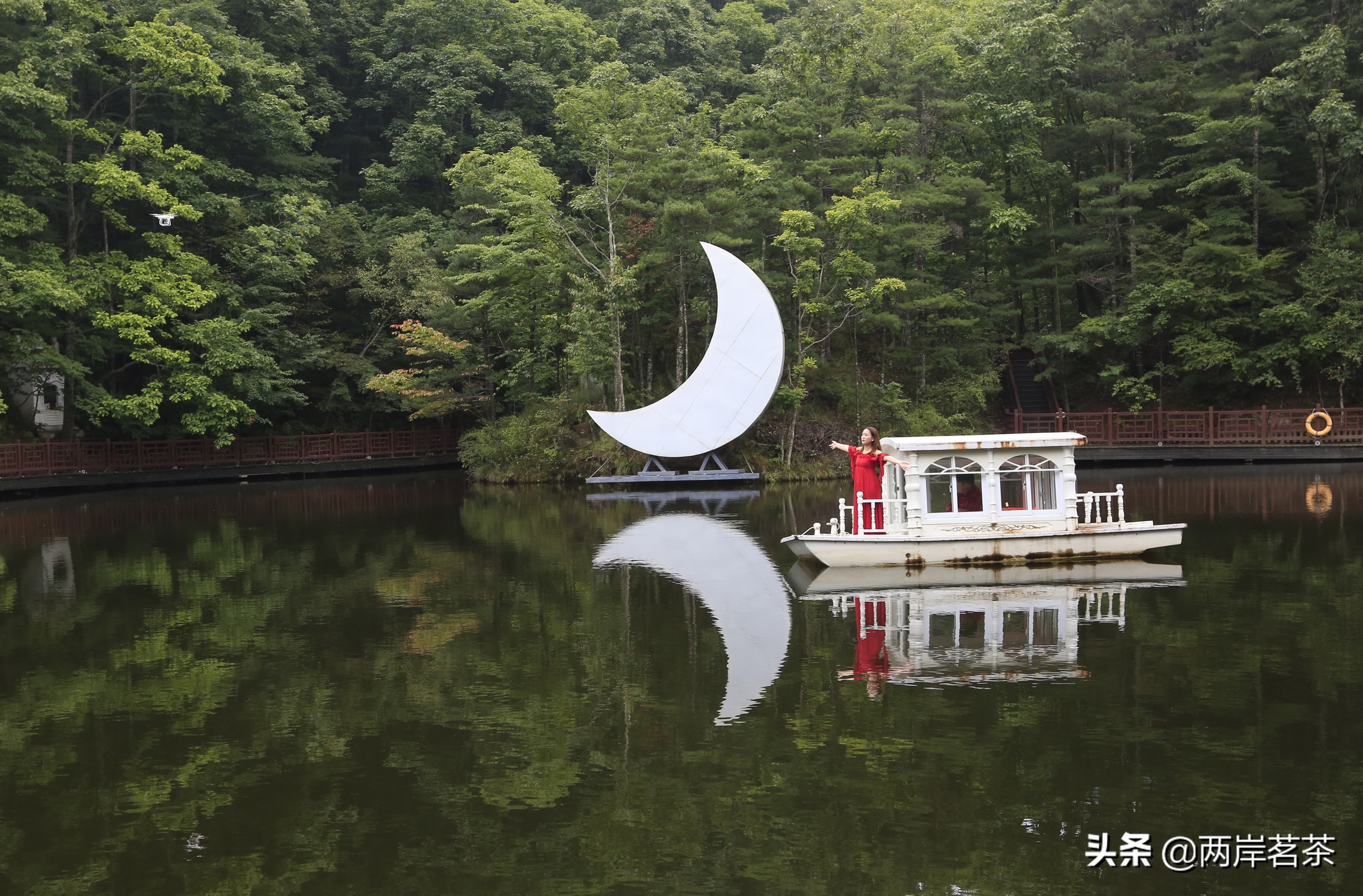 再看白云山,看山不是山,它是一本百读不厌的百科全书