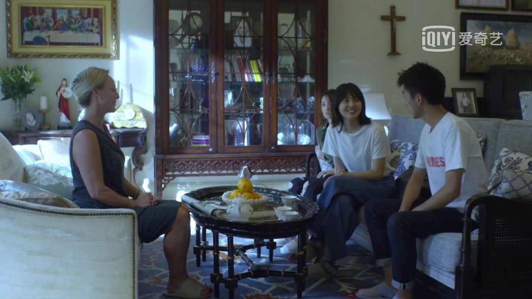 孙红雷被批浮夸,引留学生*攻围**的《带着爸爸去留学》真的尴尬吗?