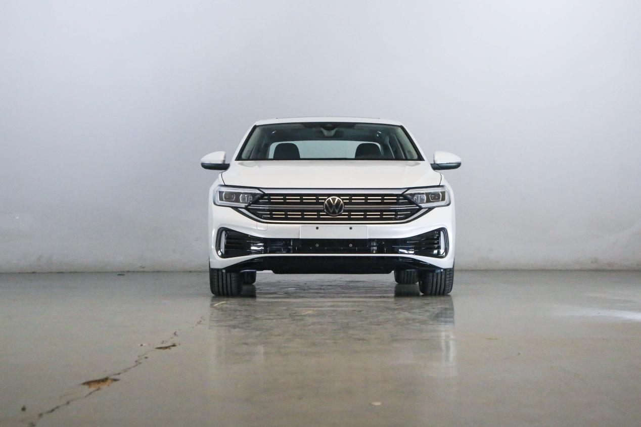 轿车大众速腾,大众紧凑型轿车速腾