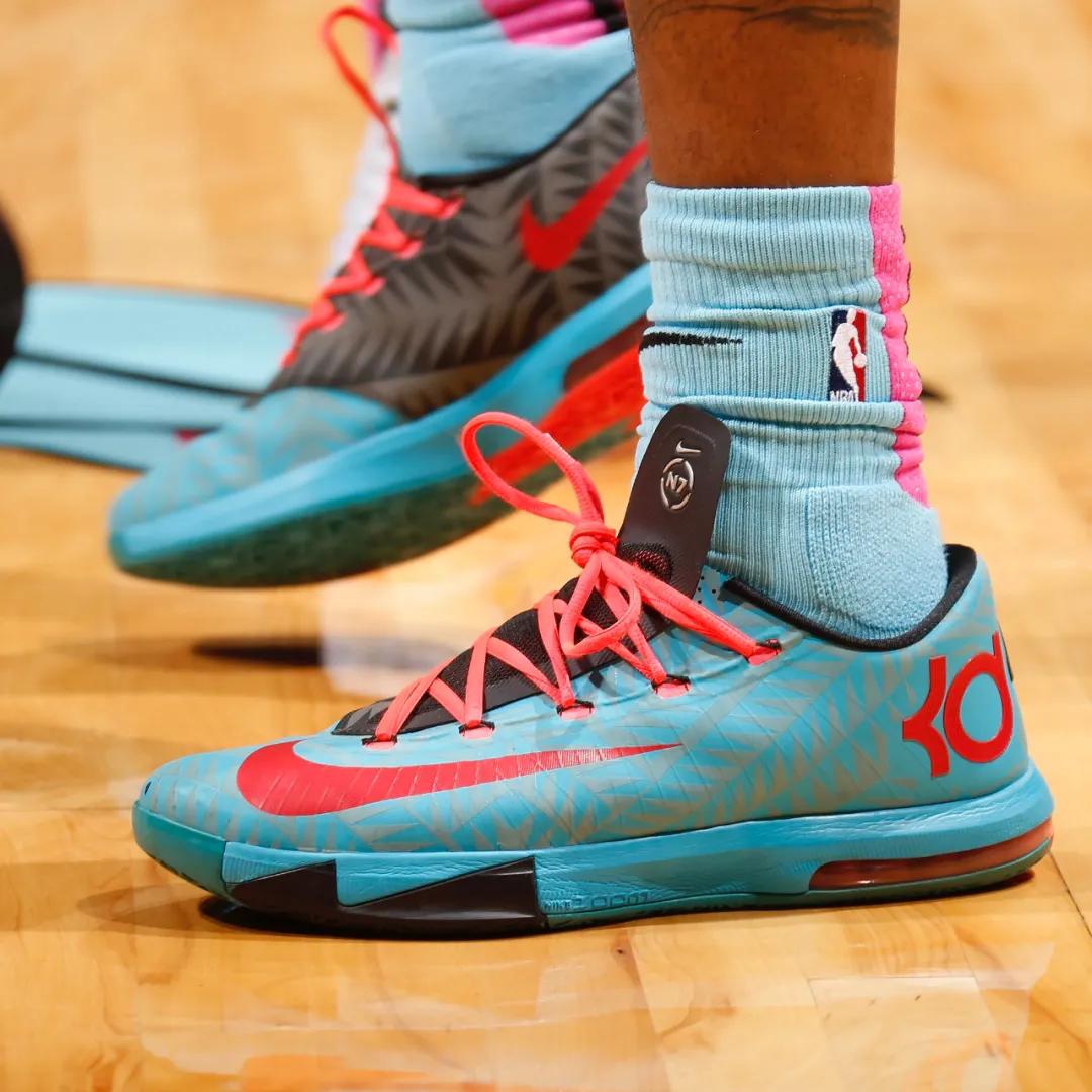 盘点nba球星上脚球鞋杜兰特篇,nba球员上脚的球鞋欧文