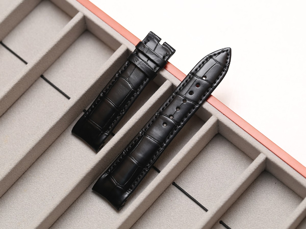 手表皮带有裂纹怎么修复,手表表带松垮怎么修复