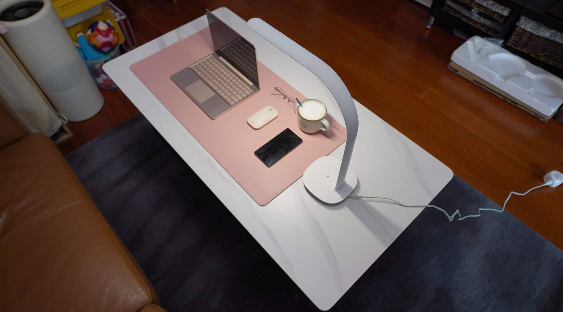 护眼台灯台式和落地款如何选,高性价比护眼台灯选择