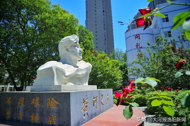 砥砺奋进新征程争先实干谱新篇,砥砺奋进新时代建功新征程