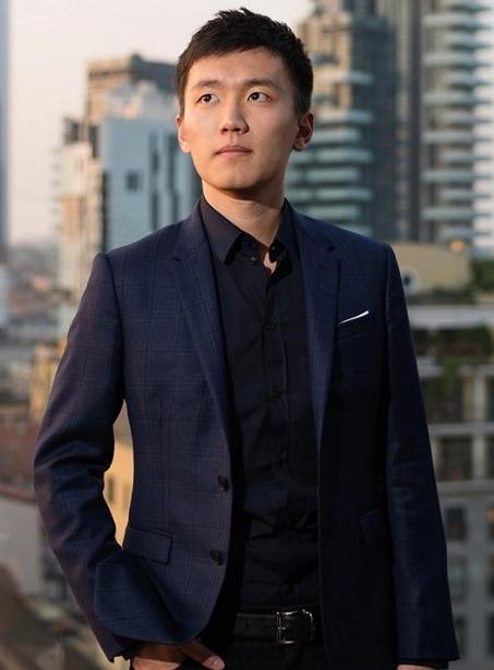 比王思聪还有钱的富二代,27岁当俱乐部主席,坐拥千亿却从不炫富