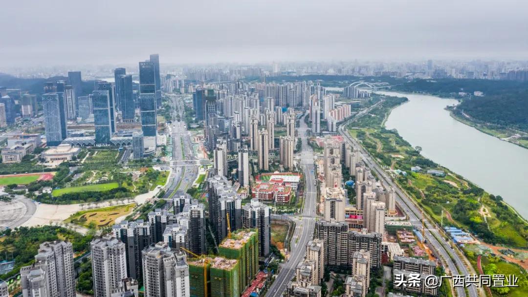 鎴戝湪鍗楀畞绛変綘瑙嗛,鎴戝湪鍗楀畞绛変綘鍘熺増