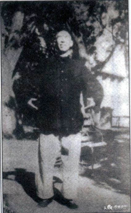 站桩要诀,站桩时身体要上下起伏吗