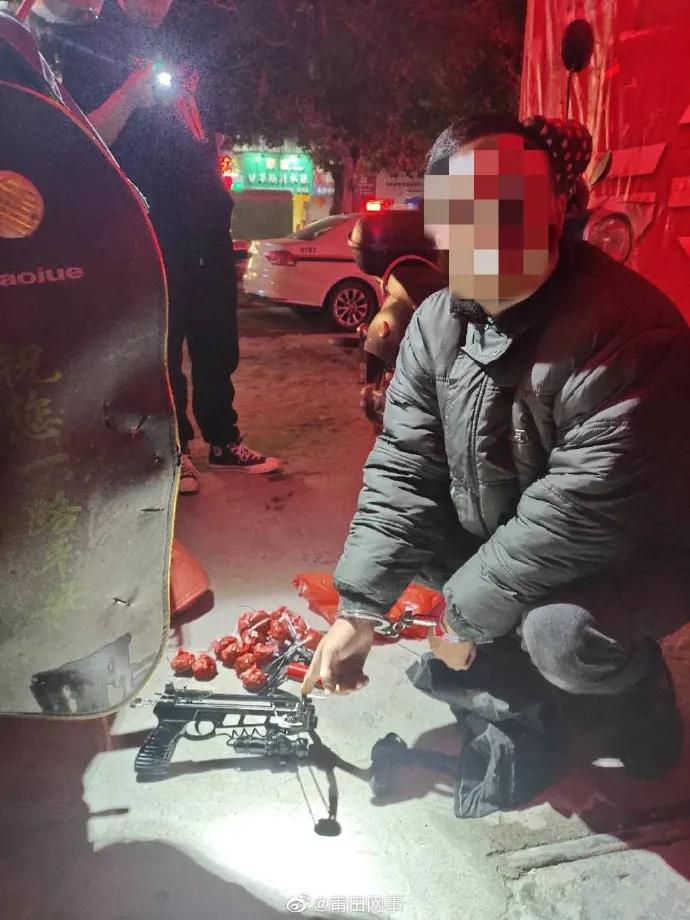 狗吃了毒香肠多久发作,狗误食毒香肠