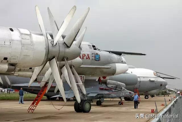 飞机螺旋叶片原理动画,飞机起飞原理动图讲解