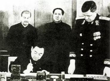 最后一次赴苏，苏联国防部长妄言要搞掉毛*东泽**，周恩来勃然大怒