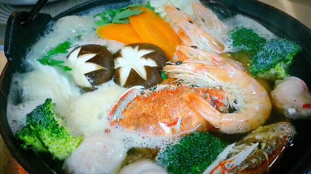 昆明唯一屋顶清真居酒屋，居然还能吃到活鳗鱼，48元清酒喝到嗨