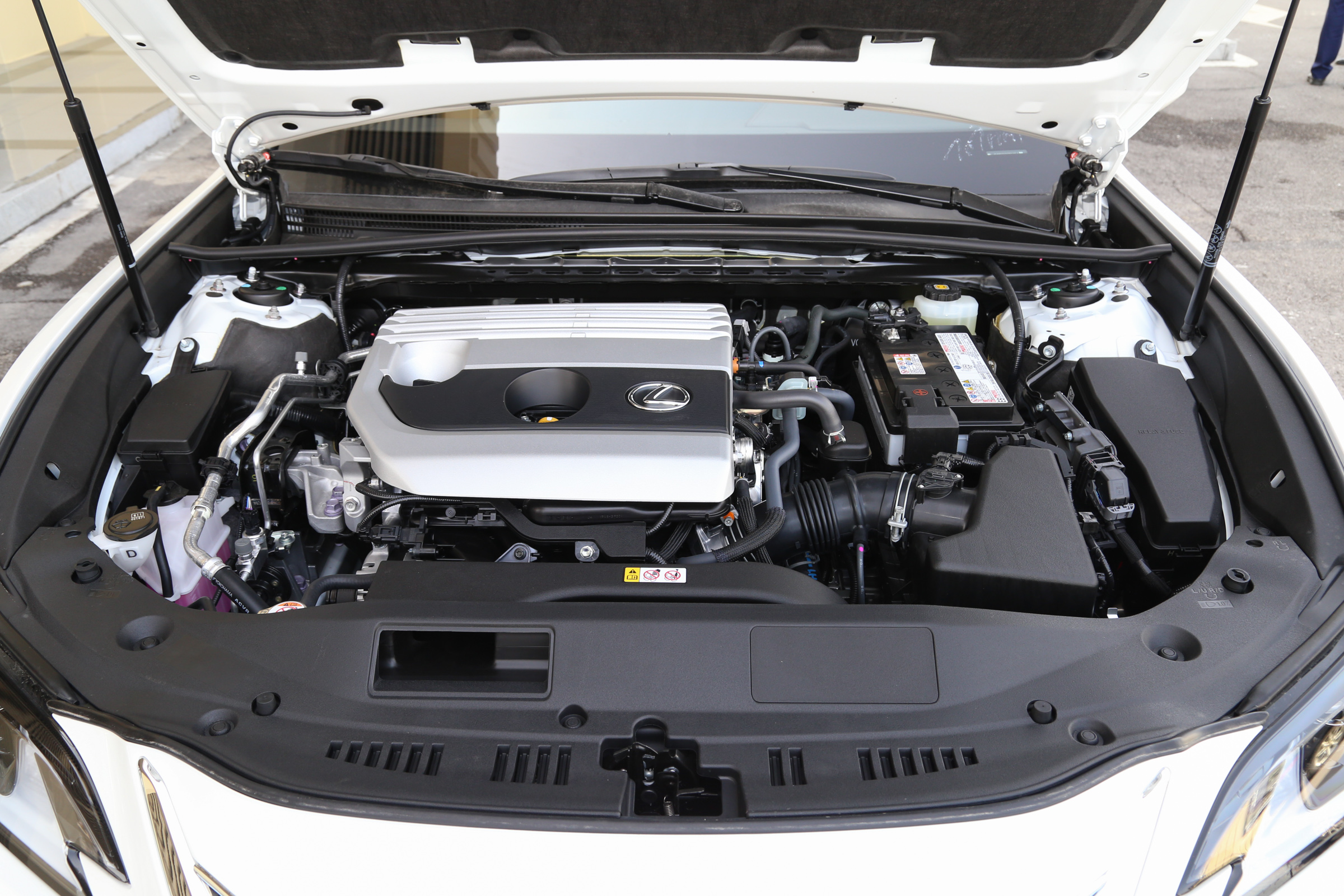 奥迪a4l雷克萨斯es200,奥迪a4l和雷克萨斯es200价格对比