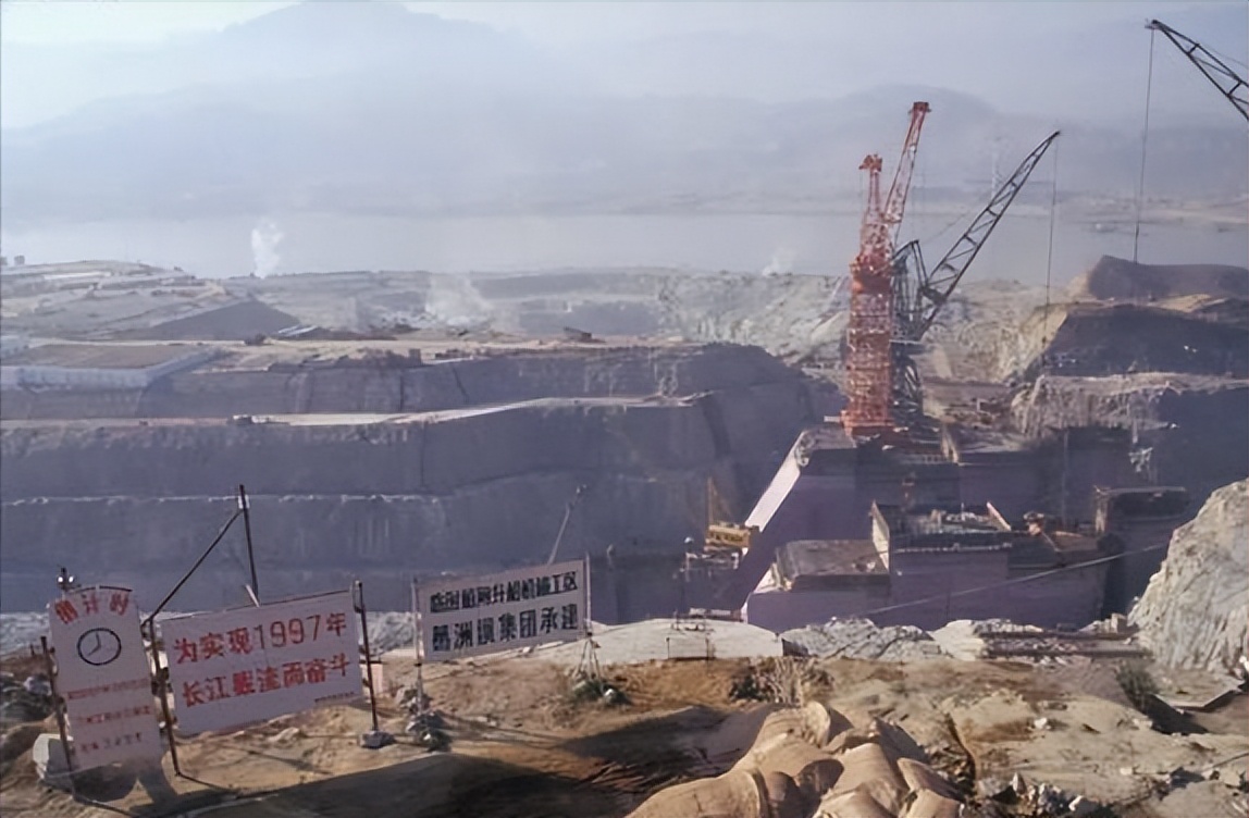 长江•母亲河的呼唤—关于长江生态•探险的一篇的陈旧访谈(下)